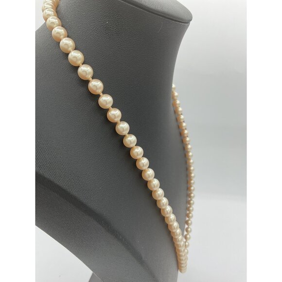 Elegant Faux Pearl Necklace With Rhinestone Clasp - Picture 2 of 4
